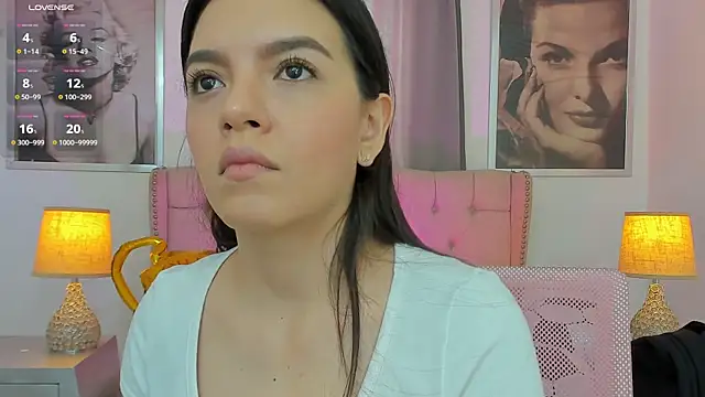 Snapshot of Beautyari_ chatting on June 25, 12:32 pm Beautyari online show from June 25, 12:32 pm