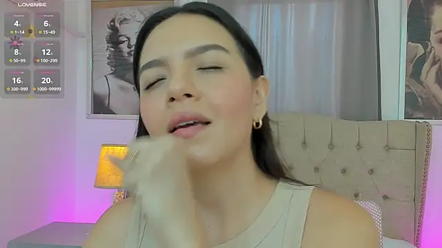 Snapshot of Beautyari_ chatting on June 11, 12:24 pm Beautyari online show from June 11, 12:24 pm