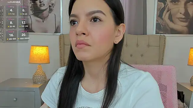 Snapshot of Beautyari_ chatting on May 8, 12:20 pm Beautyari online show from May 8, 12:20 pm