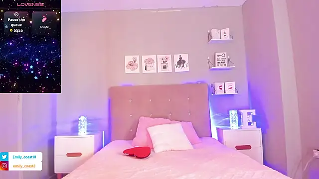 EmilyCoast-1 online show from March 4, 7:32 pm