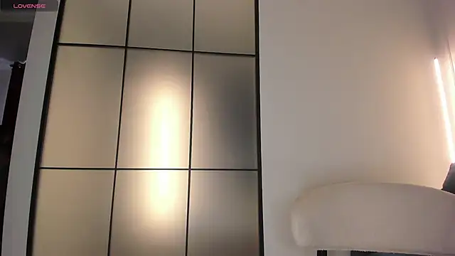 Lunaonekiss online show from November 19, 8:47 am