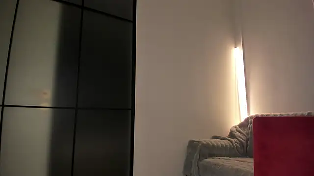 Lunaonekiss online show from March 11, 11:37 am