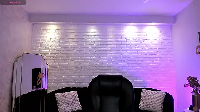 Snapshot of JennaOlsonX chatting on March 18, 6:28 pm JennaOlsonX online show from March 18, 6:28 pm