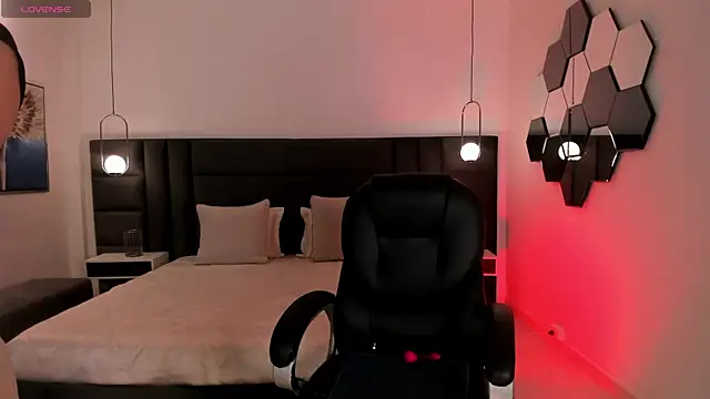 JennaOlsonX online show from December 20, 6:44 pm