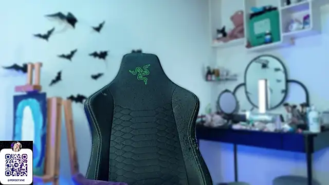 damnliciousss online show from April 4, 10:16 pm