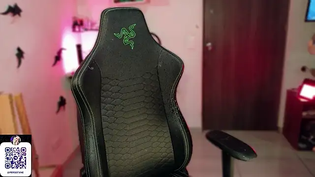 damnliciousss online show from April 5, 11:44 pm