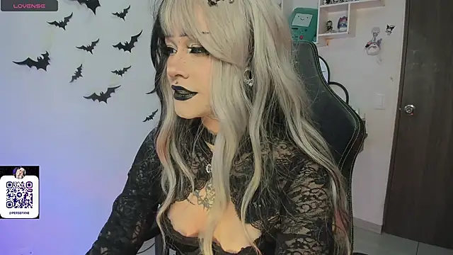 Snapshot of damnliciousss chatting on November 10, 11:10 pm damnliciousss online show from November 10, 11:10 pm