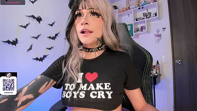 Snapshot of damnliciousss chatting on December 2, 12:00 am damnliciousss online show from December 2, 12:00 am