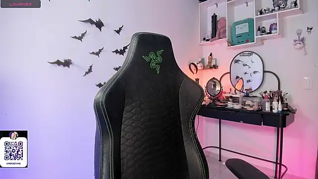 damnliciousss online show from January 14, 11:19 pm