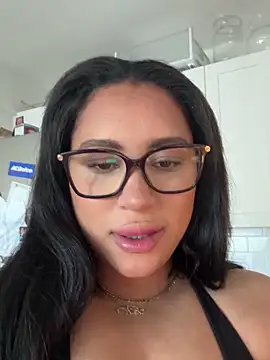 Snapshot of MeghanXO chatting on October 3, 2:29 pm MeghanXO online show from October 3, 2:29 pm
