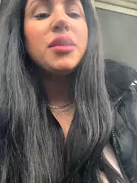 Snapshot of MeghanXO chatting on October 31, 1:52 pm MeghanXO online show from October 31, 1:52 pm