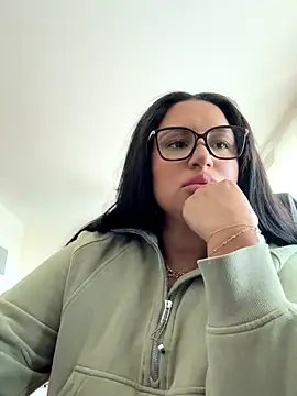 Snapshot of MeghanXO chatting on October 1, 1:04 pm MeghanXO online show from October 1, 1:04 pm