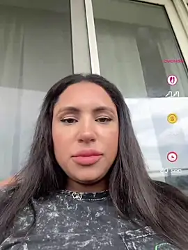 MeghanXO online show from July 4, 2:21 pm