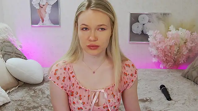 Veronika Mitchel online show from March 20, 9:24 pm