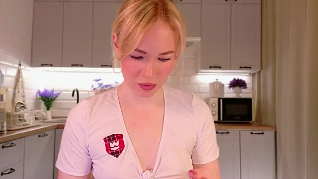 Veronika Mitchel online show from November 19, 1:55 pm