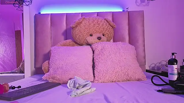 pameela brown online show from February 6, 9:00 pm