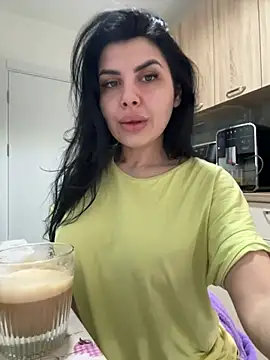 Snapshot of Scarlett-Dream chatting on February 24, 6:38 am Scarlett-Dream online show from February 24, 6:38 am