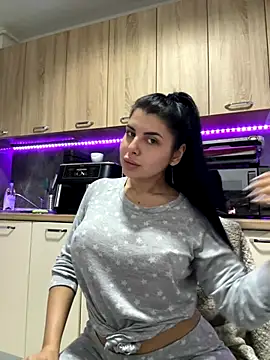 Snapshot of Scarlett-Dream chatting on November 24, 4:23 am Scarlett-Dream online show from November 24, 4:23 am