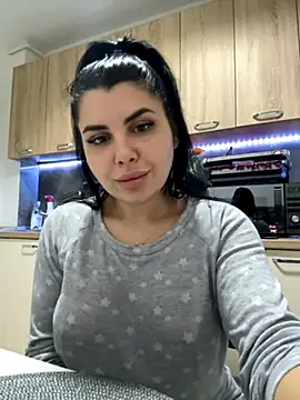 Snapshot of Scarlett-Dream chatting on December 3, 4:13 am Scarlett-Dream online show from December 3, 4:13 am