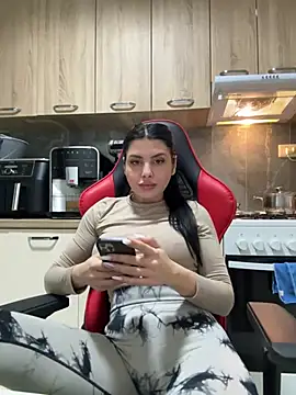 Snapshot of Scarlett-Dream chatting on February 28, 11:25 am Scarlett-Dream online show from February 28, 11:25 am