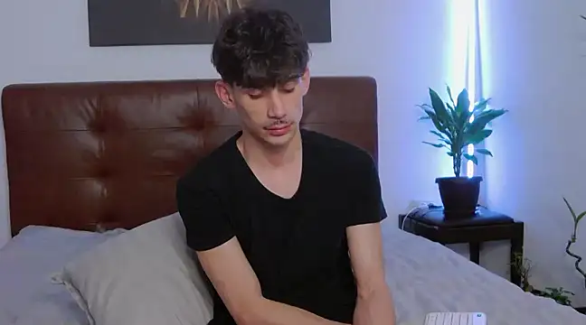 Snapshot of DanielCrush1 chatting on February 13, 3:14 pm DanielCrush1 online show from February 13, 3:14 pm