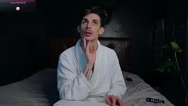 DanielCrush1 online show from November 19, 5:13 pm