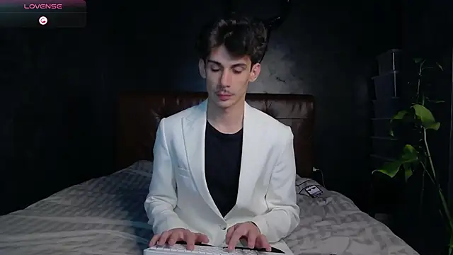 DanielCrush1 online show from November 20, 5:13 pm