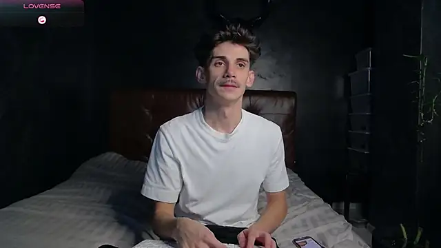 DanielCrush1 online show from November 27, 1:00 pm