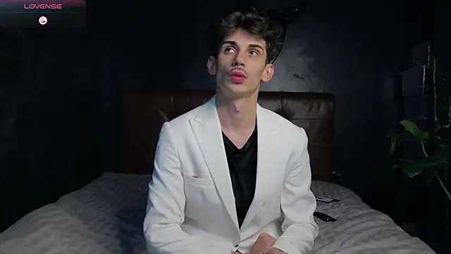 DanielCrush1 online show from November 14, 1:15 pm