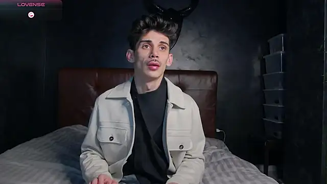 DanielCrush1 online show from January 6, 7:07 pm