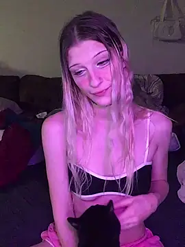 Snapshot of kittyxexx chatting on June 11, 4:53 am kittyxexx online show from June 11, 4:53 am