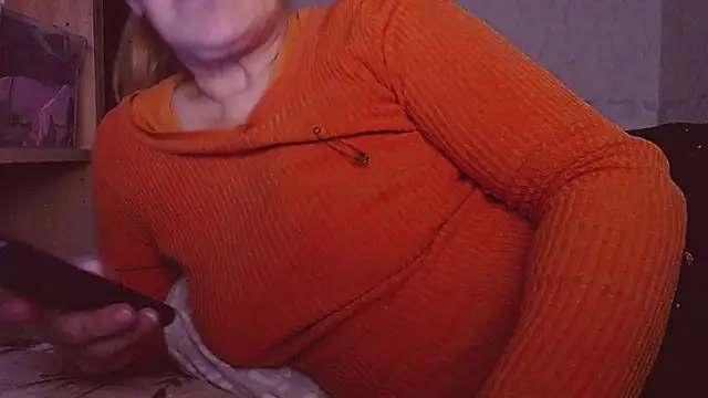 Snapshot of MadamBombShell chatting on November 18, 12:52 pm MadamBombShell online show from November 18, 12:52 pm