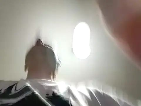 Snapshot of pussyjuicelover38 chatting on December 11, 3:02 am pussyjuicelover38 online show from December 11, 3:02 am