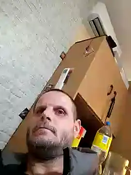 Snapshot of pussyjuicelover38 chatting on January 25, 8:31 am pussyjuicelover38 online show from January 25, 8:31 am