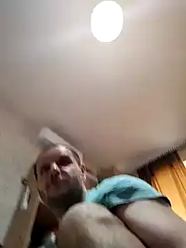 Snapshot of pussyjuicelover38 chatting on December 6, 10:10 am pussyjuicelover38 online show from December 6, 10:10 am