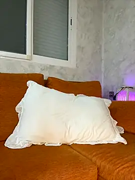 KarlaLuar  online show from November 18, 10:13 pm