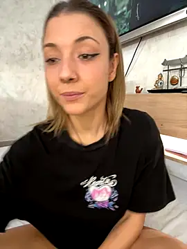 KarlaLuar  online show from October 29, 12:04 pm