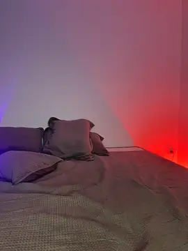 stormyy  online show from December 3, 11:25 pm