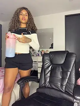 stormyy  online show from July 18, 12:52 am