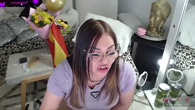 Snapshot of Myrnasexxx chatting on July 13, 12:54 am Myrnasexxx online show from July 13, 12:54 am