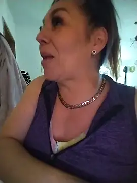 Snapshot of Myrnasexxx chatting on June 15, 2:01 am Myrnasexxx online show from June 15, 2:01 am