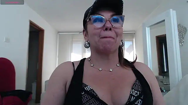 Snapshot of Myrnasexxx chatting on May 9, 3:15 pm Myrnasexxx online show from May 9, 3:15 pm