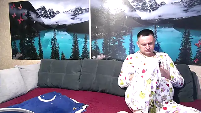 Big Boss55 online show from April 12, 9:45 am