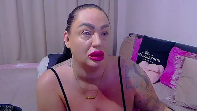 BustyVicky online show from February 24, 9:59 pm