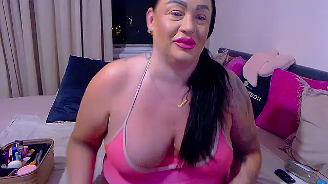 BustyVicky online show from May 23, 9:14 pm