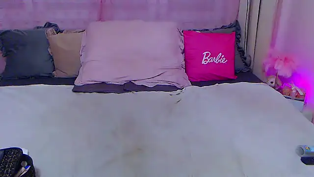 BustyVicky online show from October 11, 10:00 pm