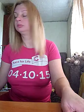 BustyBlond online show from December 23, 7:07 am