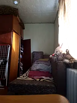 BustyBlond online show from April 13, 4:27 am