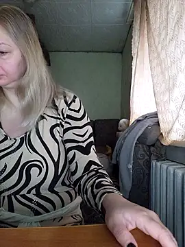 BustyBlond online show from February 14, 6:02 am