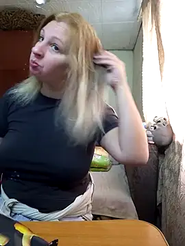 BustyBlond online show from October 9, 6:25 am